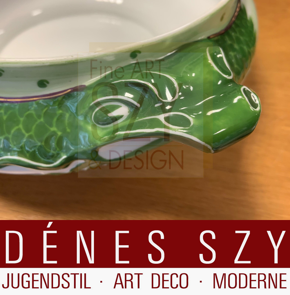 Jugendstil Porzellan Deckelterrine entworfen von Hermann Gradl 1899-1900, aus dem berühmten Fischservice von Nymphenburg, für die Weltausstellung Paris 1900