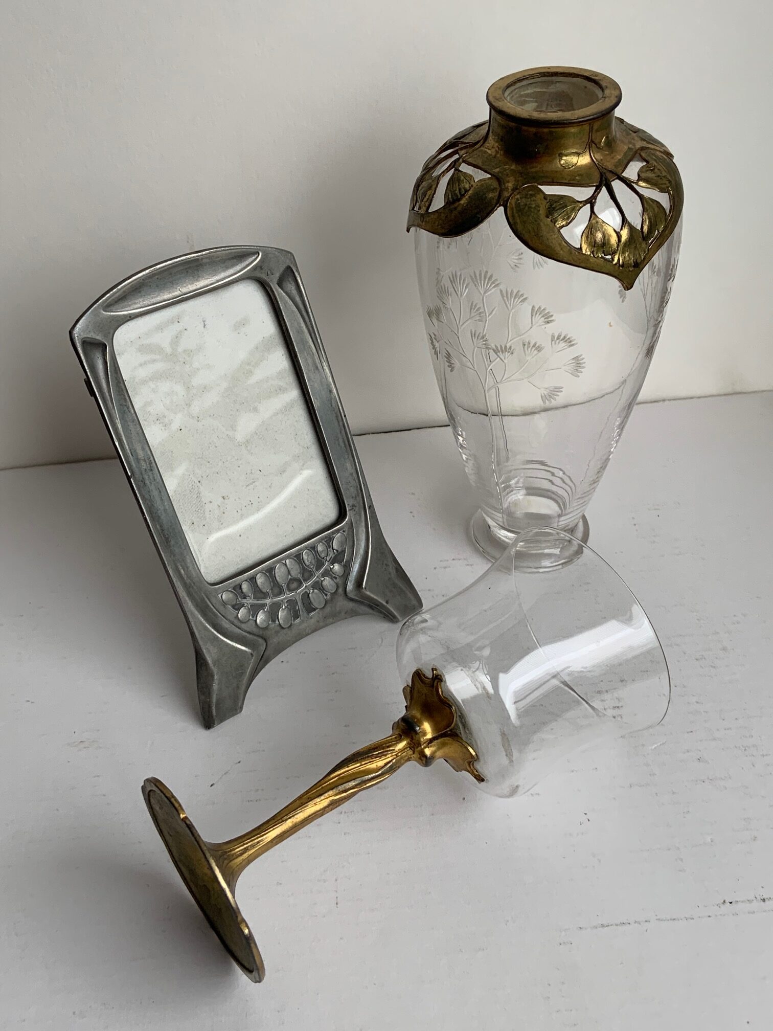 Orivit Cologne Art Nouveau pewter picture frame 2156. Art Nouveau picture frame, metal, Britannia metal, pewter, original patina.