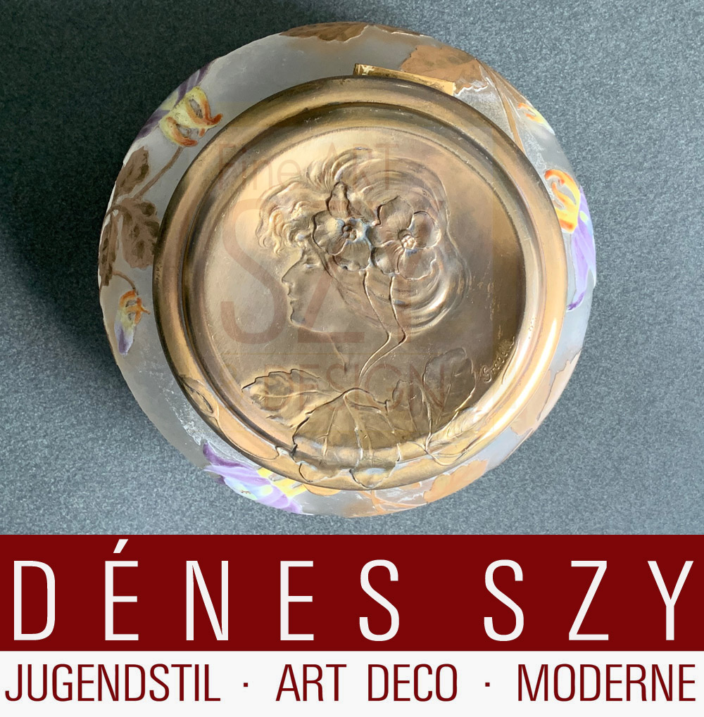 Bomboniera Art Nouveau #2531, con corpo in vetro di Legras & Cie., St. Denis, Francia, ORIVIT AG, Colonia Ehrenfeld, Germania ca. 1904