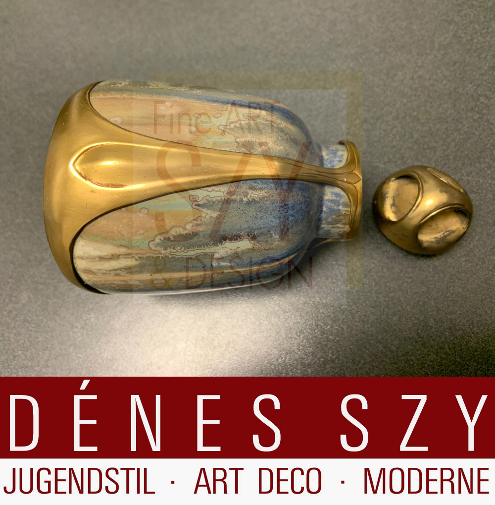 Scatola da tè Art Nouveau con metallo placcato oro e ceramica # 887, Esecuzione: “Osiris” Walter Scherf & Co., Norimberga Germania intorno al 1900/04 et Vilmos Zsolnay, Pecs Ungheria