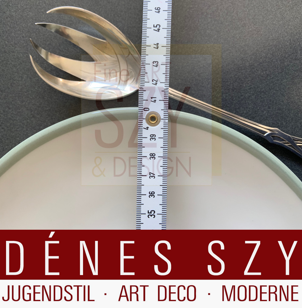 Grande piatto da portata ovale, Modello: Urbino con bordo celadon / bordo festa, Design: Trude Petri 1931, Esecuzione: KPM Berlin, anni '40