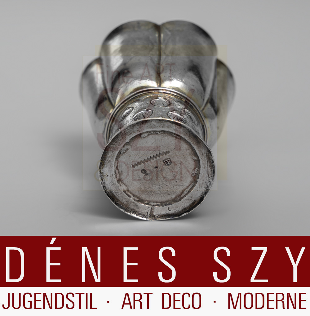 Augsburger Silber Glockenbecher, Römer, mit zarter originaler Feuervergoldung, Meistermarke: DF für Daniel Frey (um 1588-1632), Stadtmarke: Augsburg 1613-15, löthiges Silber