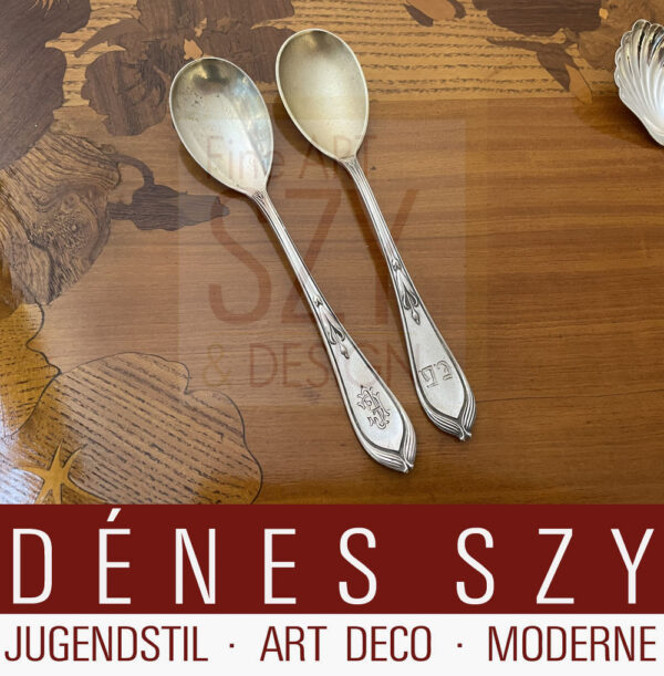 Cucchiaio per gelato o composta, Posate d'argento in stile liberty, Motivo: giglio di Brema, modello n. 25600, Disegno: Hugo Leven 1900, Esecuzione: Koch & Bergfeld, Germania Brema, argento 800