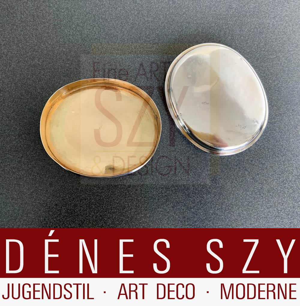 Scatola con coperchio, scatola per polvere, scatola da un set da viaggio, forma ovale del primo barocco, Germania (?) 1780-1810 probabilmente anche prima, argento, doratura all'interno