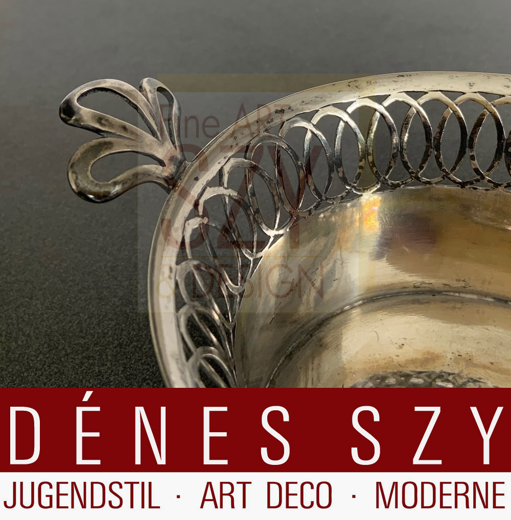Ciotola di cioccolato, cesto di panna, Classicismo viennese, Maestro: Dominikus Würth, Marche: marchio del maestro DW per Dominikus Würth, "Radlermarke" Vienna 1820, Argento 13 loth
