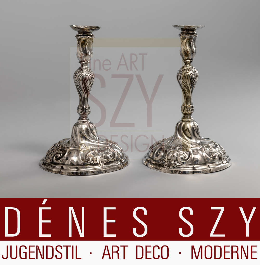 Paio di candelieri rococò della Germania settentrionale intorno al 1770, Marchio HCB per Hans Conrad Albert Barckhan, Marchio della città Amburgo con la lettera D per il 1760-1784