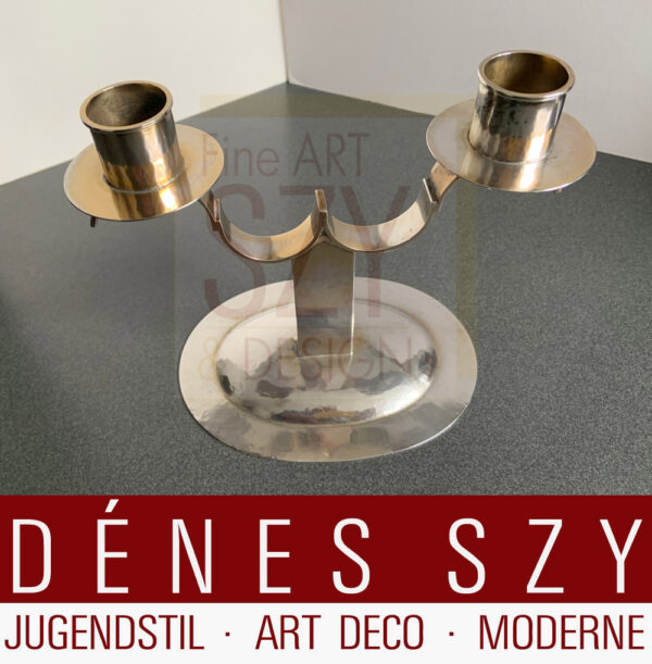 Paio di candelabri in argento Art Deco Bauhaus a due braccia, Design ed esecuzione: Lipsia anni '20, argento 800, delicata doratura residua