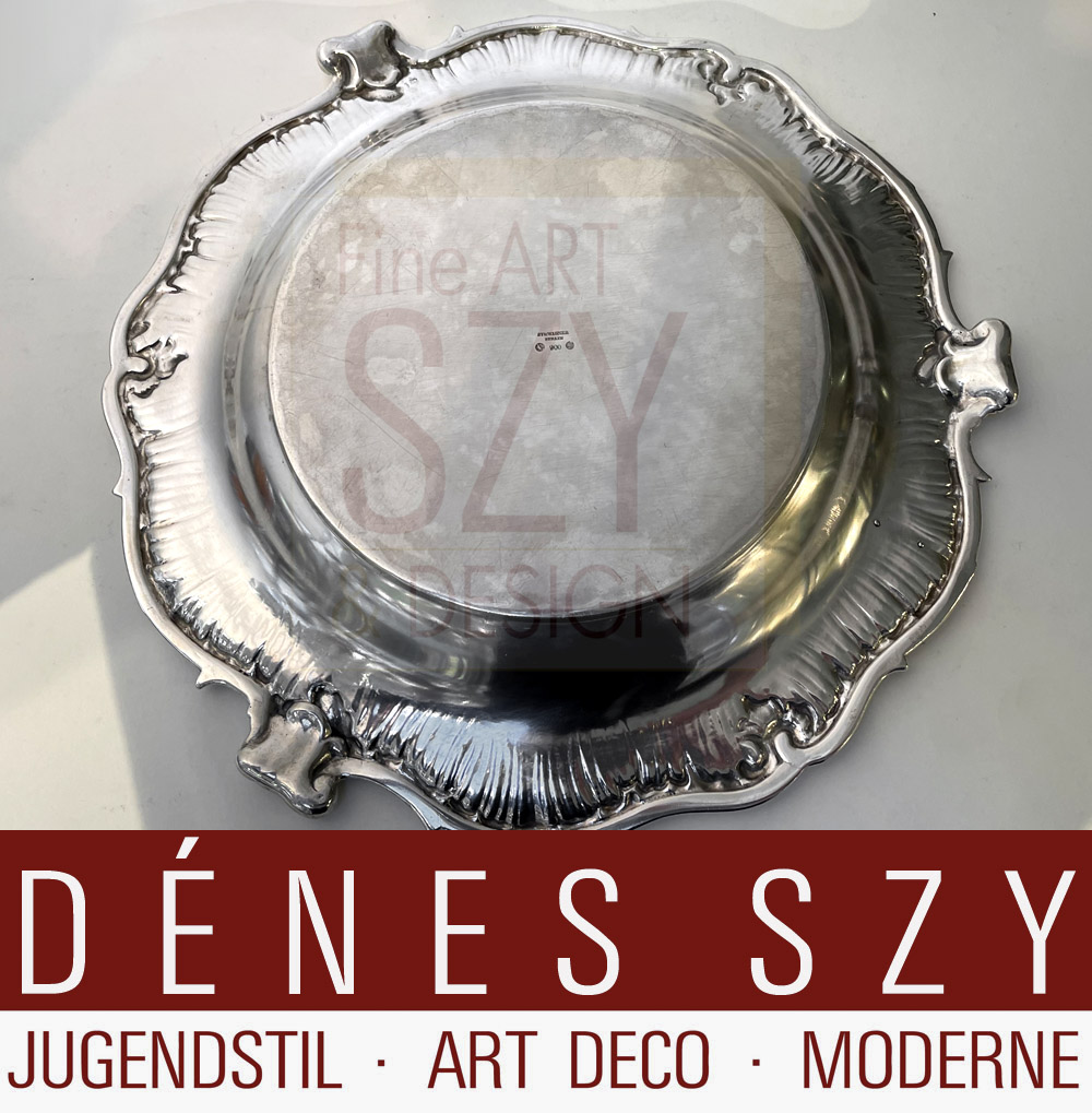 Piatto fondo tondo in argento da un servizio di corte, con decorazione a conchiglia in foglia neobarocca, Esecuzione: Sy e Wagner, Berlino 1870 circa, Germania