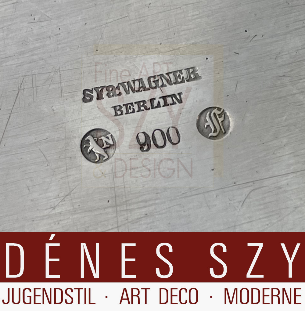 Piatto fondo tondo in argento da un servizio di corte, con decorazione a conchiglia in foglia neobarocca, Esecuzione: Sy e Wagner, Berlino 1870 circa, Germania