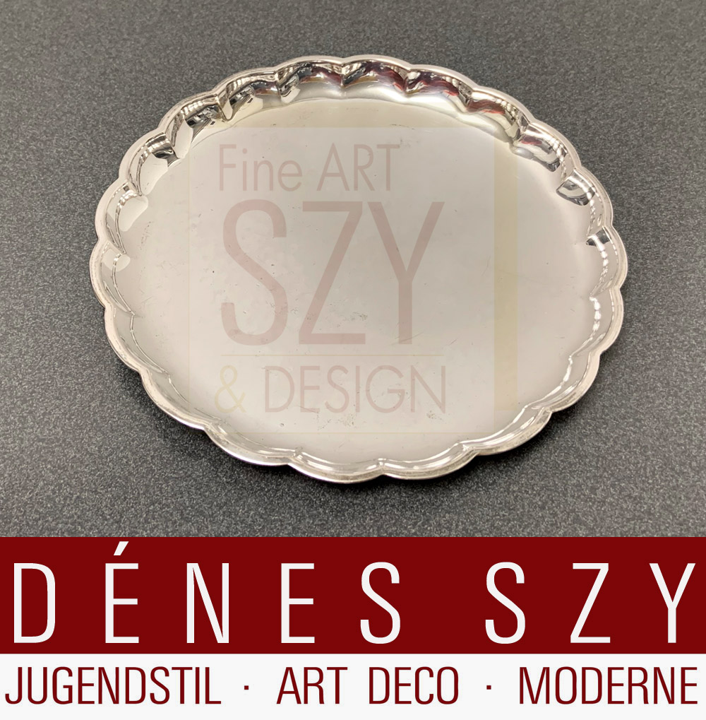 Piatto per bottiglie in argento, sottobicchiere per bottiglie, Design ed esecuzione: Silberwarenfabrik Gebrüder Deyhler, Schwäbisch Gmünd, Germania, argento 830