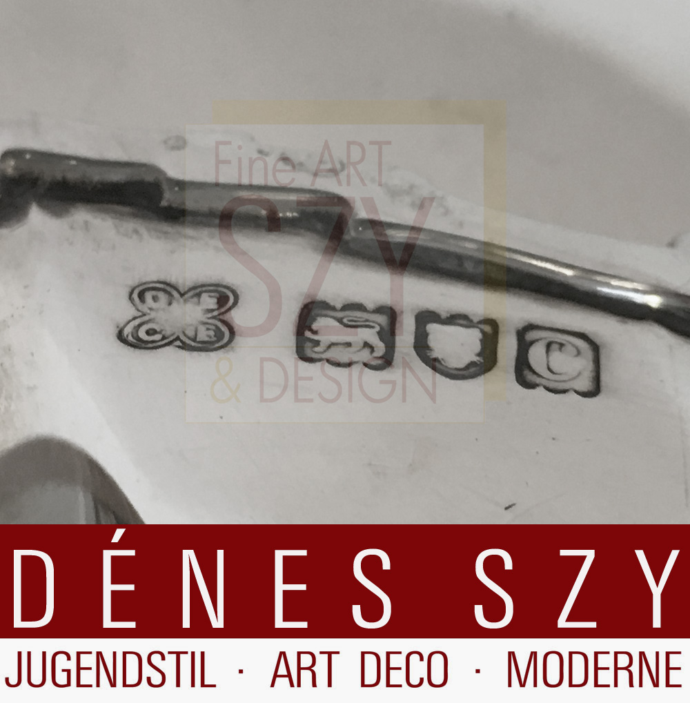 Teiera con crema e zuccheriera, Design ed esecuzione: Edward and Sons, Glasgow, Londra 1898, argento sterling 925