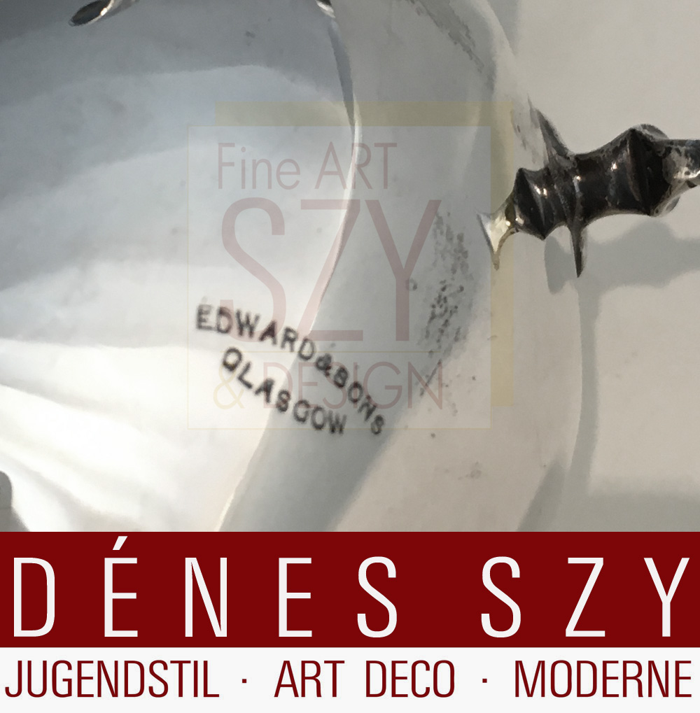 Teiera con crema e zuccheriera, Design ed esecuzione: Edward and Sons, Glasgow, Londra 1898, argento sterling 925