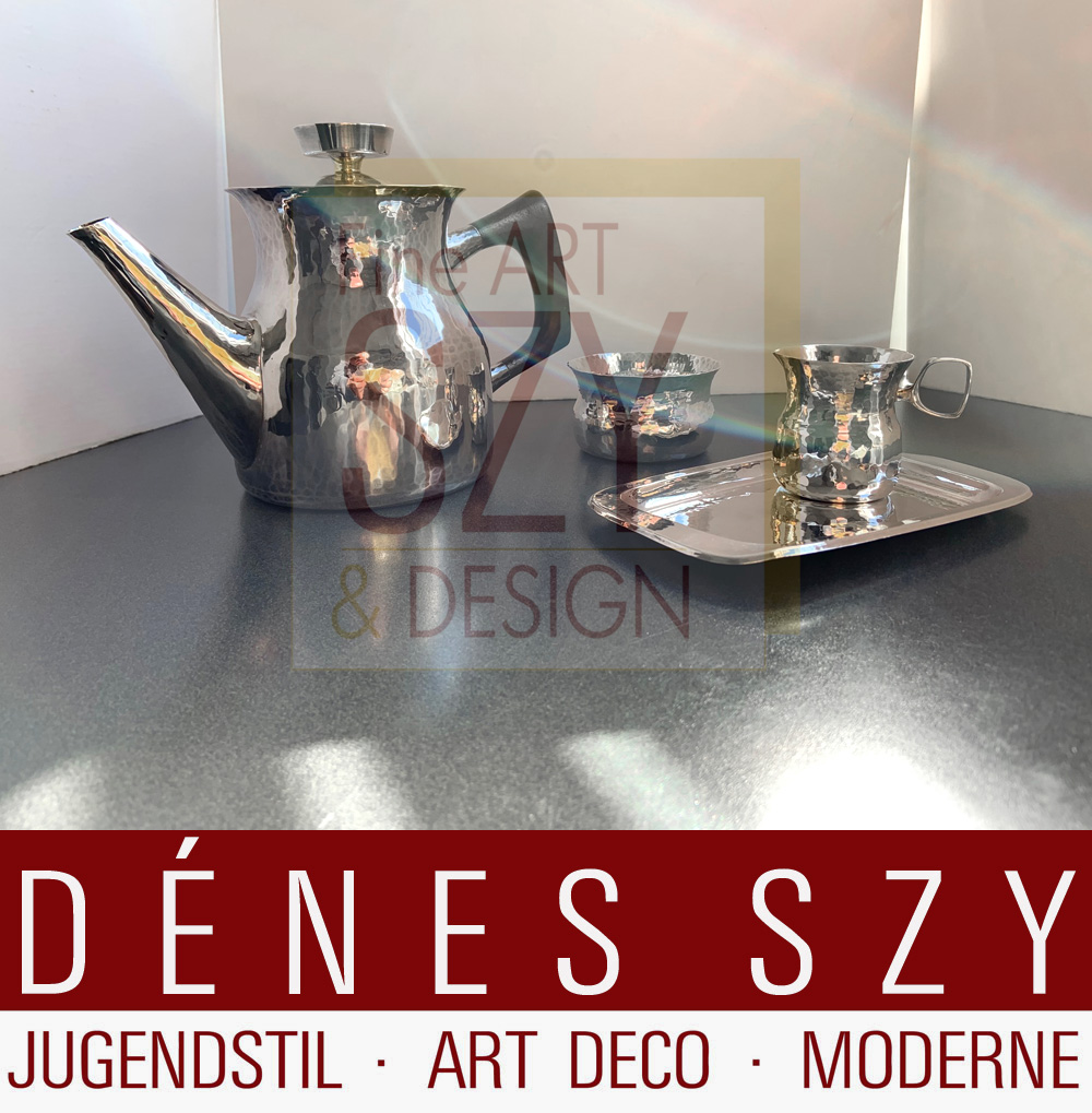 MGAB Svezia servizio da tè o caffè in argento 4 parti fatto a mano, Design / master: Eric Löfman degli anni '70, Esecuzione: MGAB, Markströms Guldsmeds AB, K G, Upsalla 1977-79, 830 argento