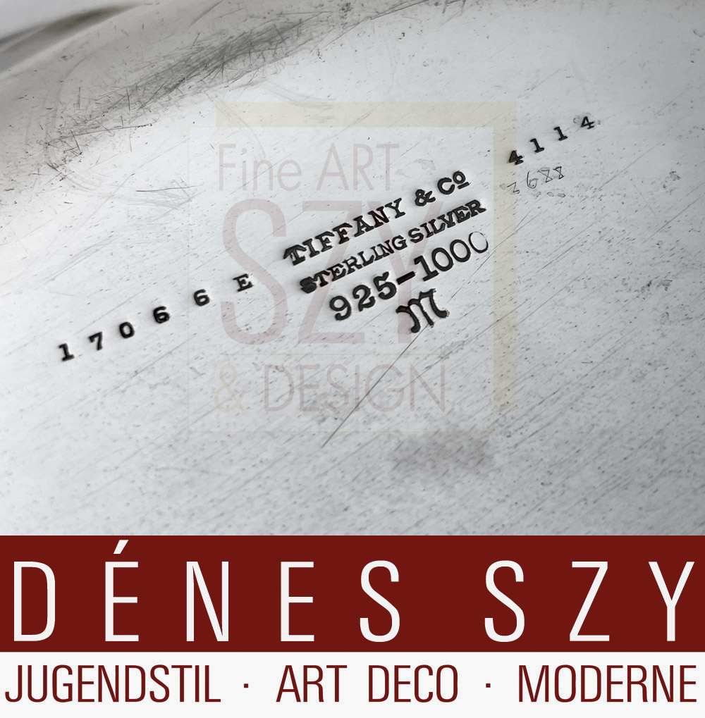 Biscottiera ovale in argento sterling con due manici, Motivo: modello 17066 E 1907/08, Esecuzione: Tiffany and Co. New York 1907-47, argento sterling