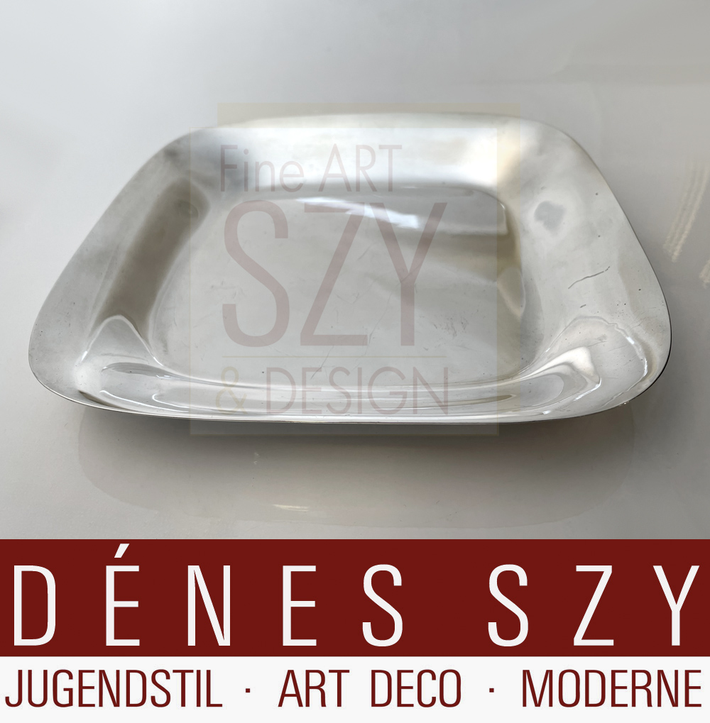 Ciotola quadrata in argento sterling, vassoio, Motivo: modello 23729 1950/51, Esecuzione: Tiffany and Co. New York XX secolo, argento sterling