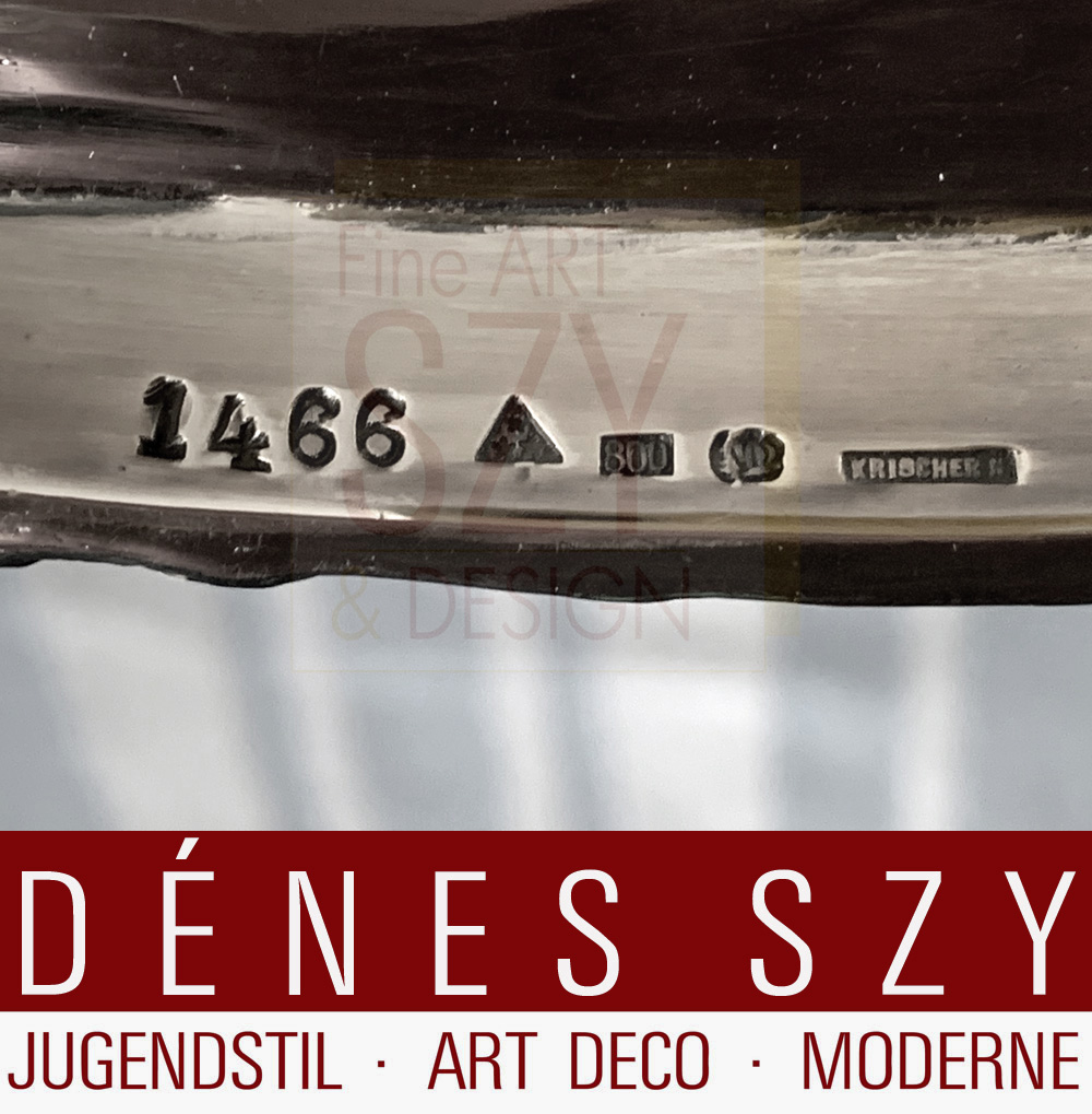 Vassoio in argento Art Déco con motivo a legamento crociato circolare, Design ed esecuzione: Wolfers Freres, Bruxelles Belgio prima del 1934, argento 800