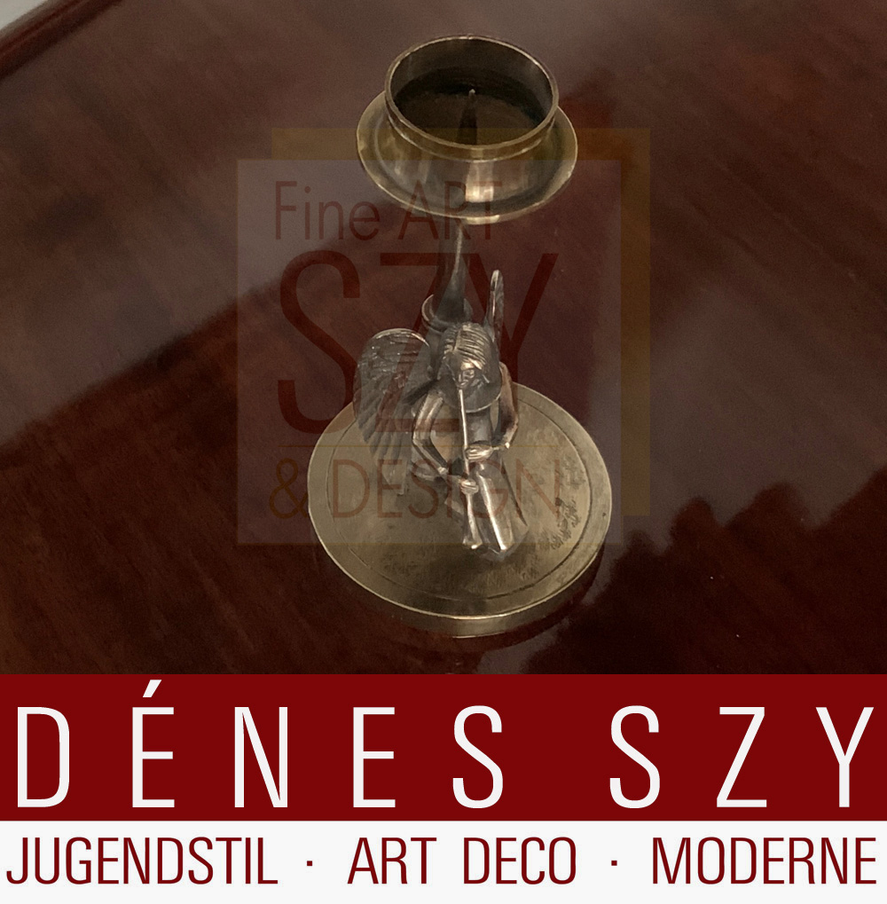 Candeliere dell'orchestra degli angeli - suonatrice con piffero, Design ed esecuzione: Herbert Zeitner, Lüneburg Germany 1940s, Argento 925 placcato oro