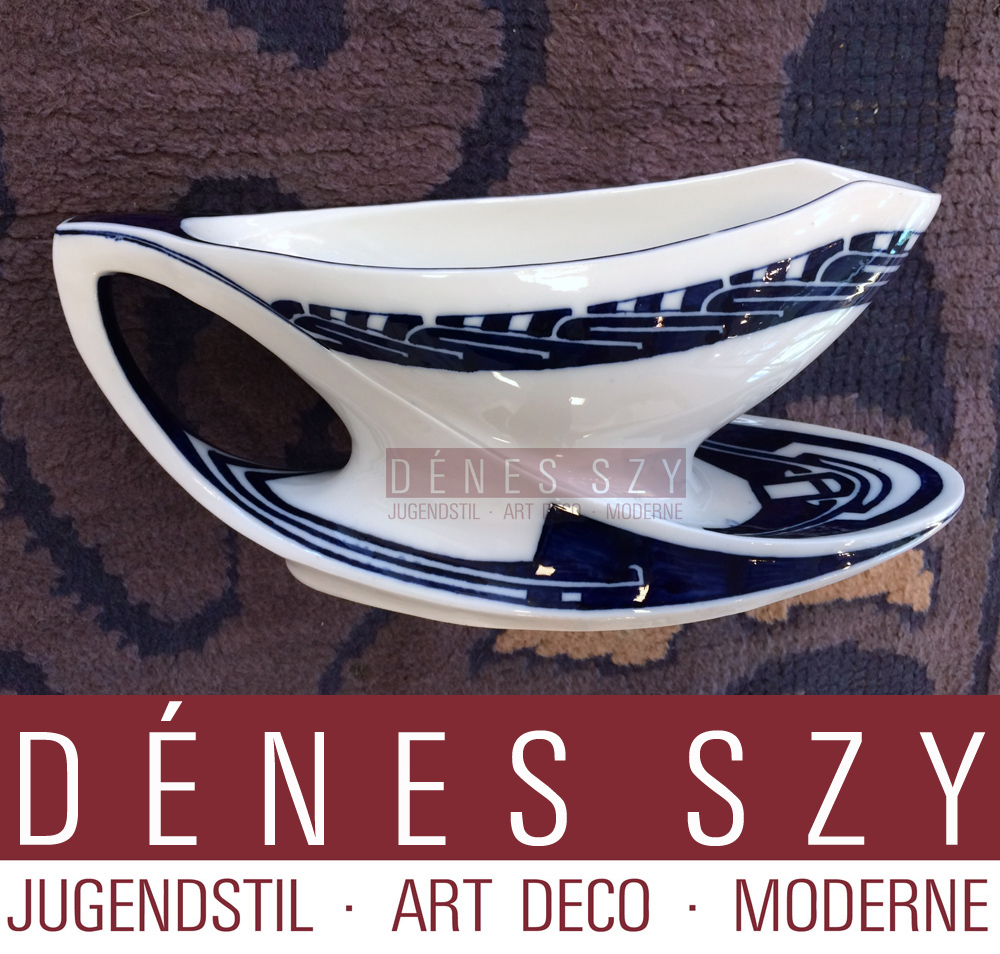 MEISSEN, Sauciere, Muster Peitschenhieb, in Kobaltblau