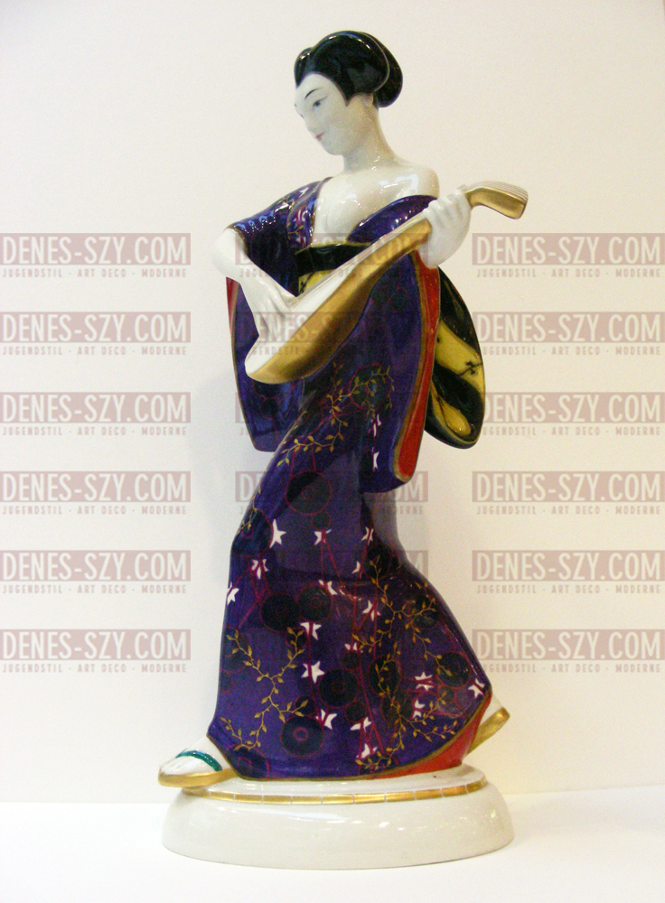 KPM Berlin FIGUR, JAPANERIN MIT MANDOLINE aus dem Hochzeitszug