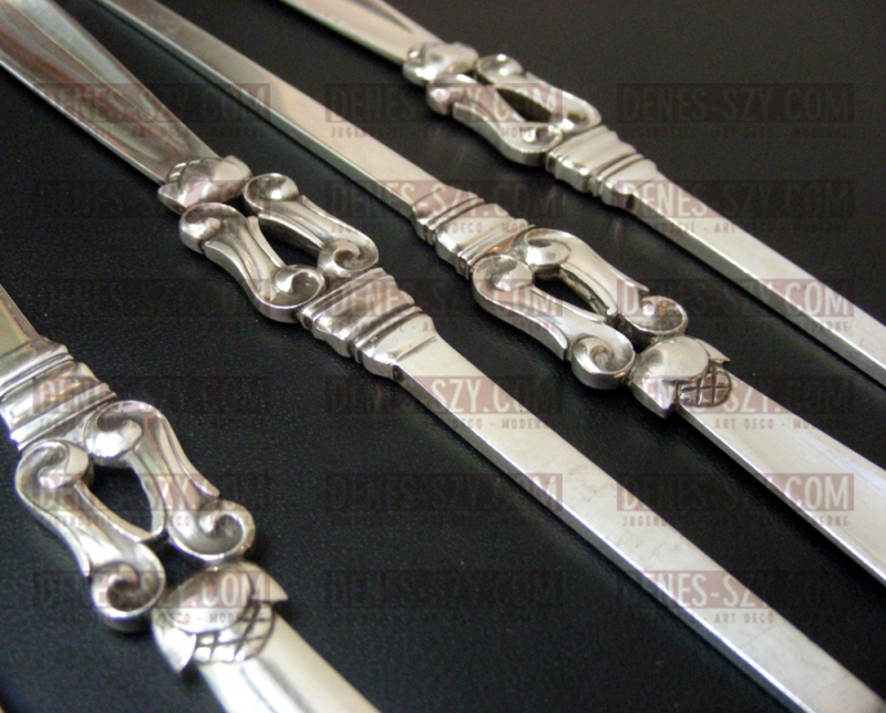 Georg Jensen SIFourchette à homard, modèle: KÖNIG / ACORN / KONGE # 4, Conception: Johan Rohde 1915, Exécution: orfèvres Georg Jensen, Copenhague, argent sterlingLBER BESTECK, KÖNIG KONGE ACORN, Hummerstift