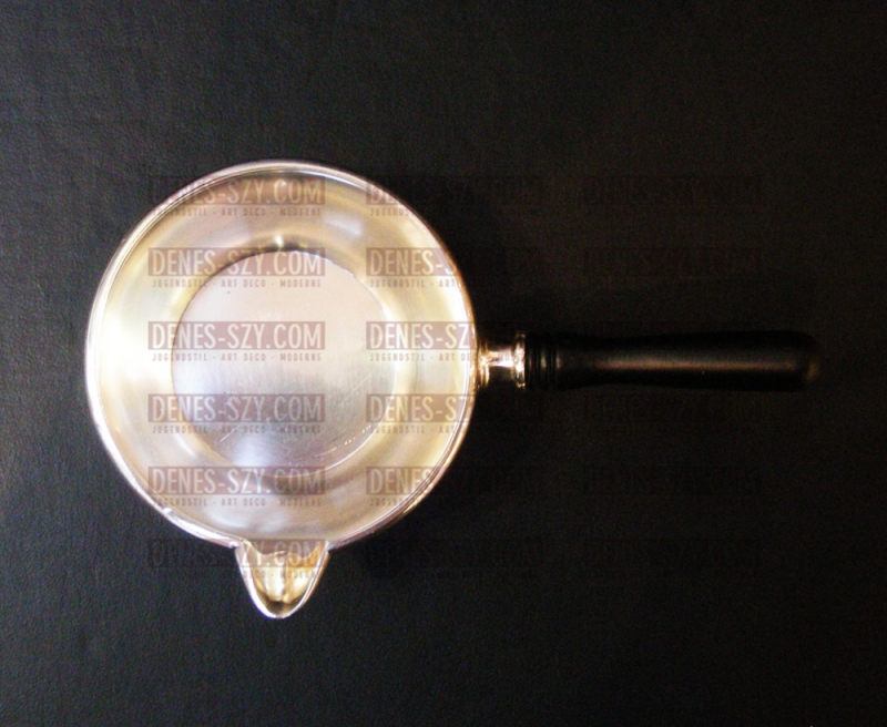 salsiera da burro, piccola salsiera # 55 A, Design: Georg Jensen, 1914 ca., Esecuzione: argentiere Georg Jensen, Copenaghen, 1950 circa, Argento sterling con ebano