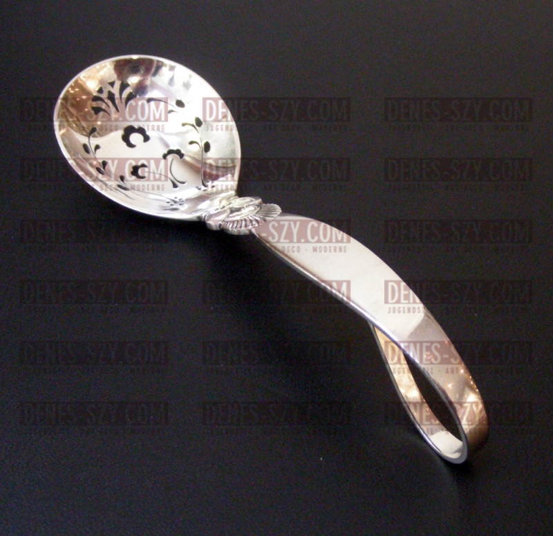 Berryspoon, modèle: KAKTUS / CACTUS, Conception: Gundorph Albertus 1930, Exécution: orfèvre Georg Jensen, Copenhague 1932, argent sterling