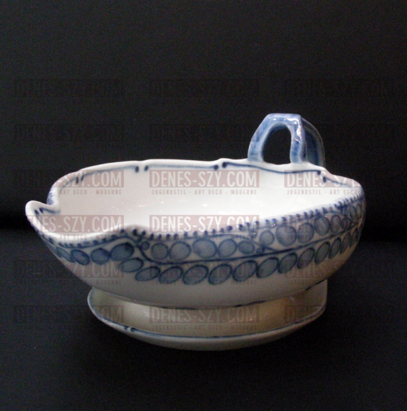 Meissen 1900 Art Nouveau porcelain gravy boat Riemerschmid