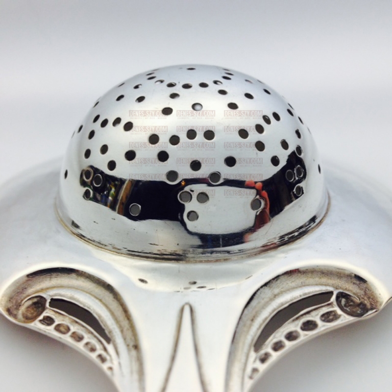 Passoire à thé - Sommerfugl Bestik, Motif "papillon" ou "oiseau d'été", Conception: Danemark vers 1900/05, Exécution: Copenhague 1920, Argent 830, SOLV