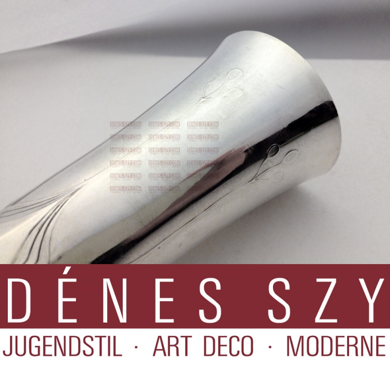 Coupe à vin, petit vase à fleurs, gobelet, argent Art nouveau allemand, Exécution: ORIVIT AG, Ferdinand Hubert Schmitz, Koeln-Braunsfeld, Cologne Allemagne vers 1900, Argent Sterling 925, OAG, Orivit Silver # 24