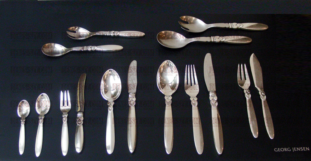 Couverts Georg Jensen pour 12 personnes, Modèle Cactus, Conception: Gundorph Albertus 1930, Exécution: orfèvre Georg Jensen, Copenhague vers 1950, Danemark, argent 925