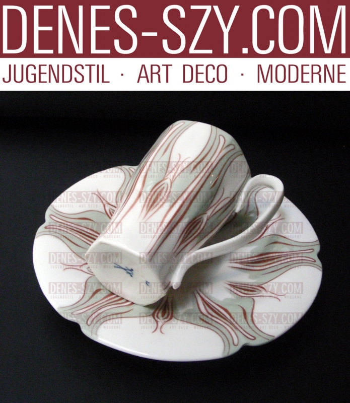 MEISSEN JUGETasse à café et soucoupe en porcelain Art Nouveau, du service motif crocus, 2ème variante de décor en vert menthe et rouge rouille, Conception: Konrad Hentschel 1897, Exécution: Meissen, Allemagne vers 1900/05NDSTIL, Kaffeetasse, Krokusmuster Variante ZWEI