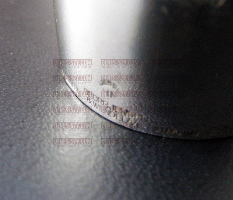 GEORG JENSEN SILVER, Cloche de table # 174, motif pyramidal, Conception: Harald Nielsen vers 1932, Exécution: orfèvres Georg Jensen, Copenhague 1945-51, argent sterling