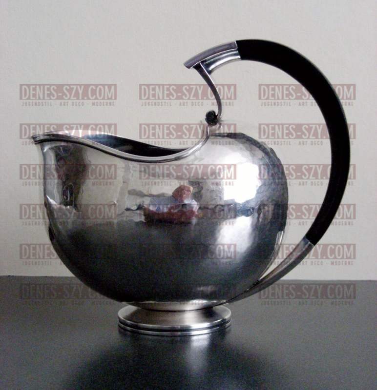 Travail Danois de Georg Jensen, Harald Nielsen saucière 606 B