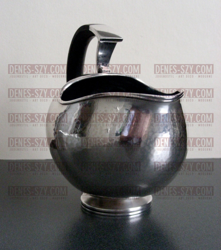 Travail Danois de Georg Jensen, Harald Nielsen saucière 606 B