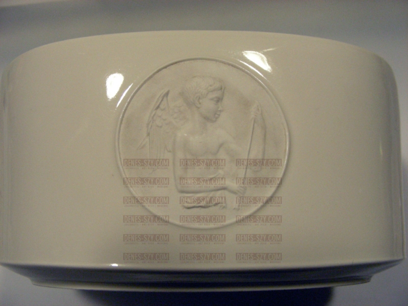 KPM Royal Berlin Design Schuetz Arcadia pattern biscuit box white