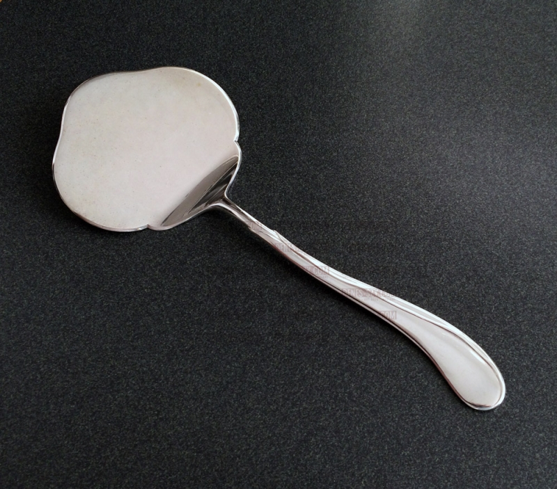 Wilkens, Art Nouveau silver cutlery, Tulip Pattern, petit-four server by Vogeler