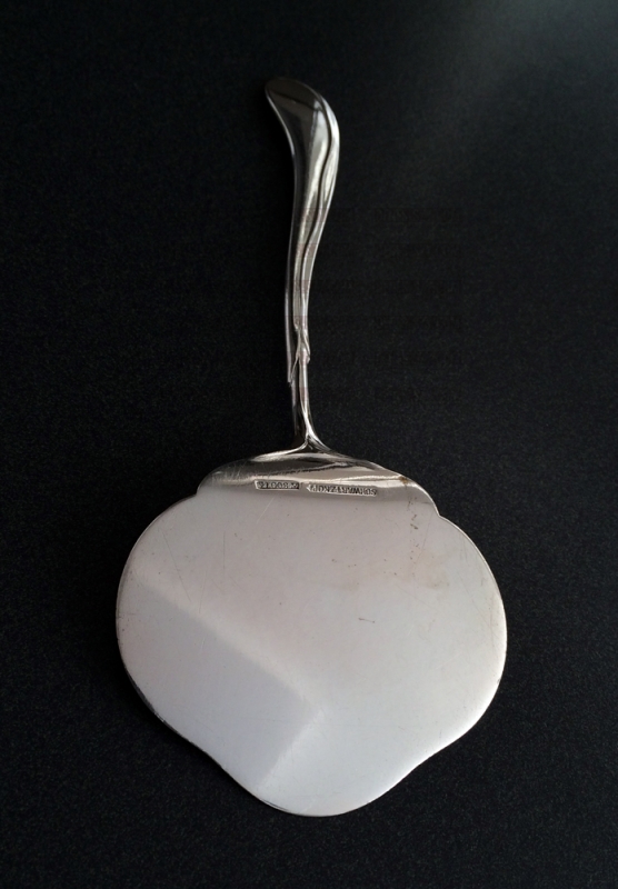 Wilkens, Art Nouveau silver cutlery, Tulip Pattern, petit-four server by Vogeler