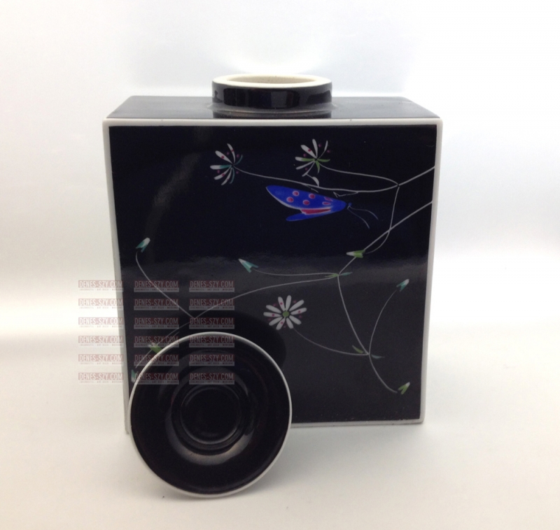 KPM Berlin porcelain Urbino tea caddy, box moth Möckel