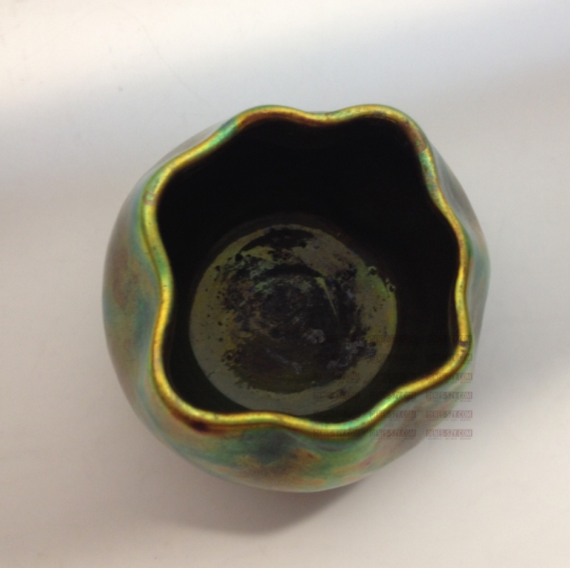 Vase en faïence de porcelaine, V. Zsolnay, Hongrie, vers 1900