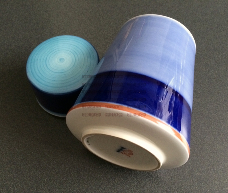 porcellana KPM Berlino, forma conica scatola con coperchio, design: Trude Petri ca. 1957