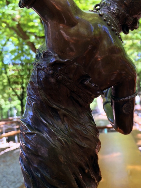 Bronze figure, oriental dancer by Franz Rosse