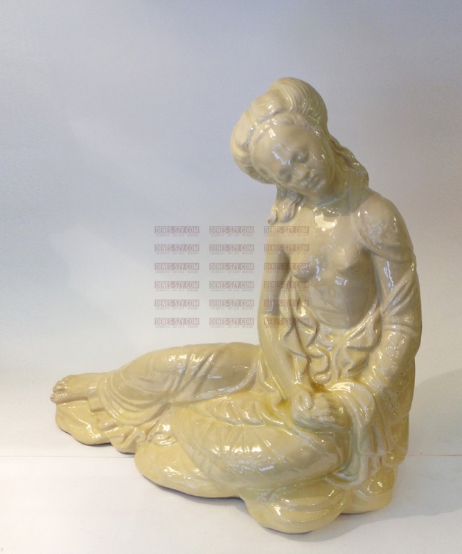 Bernhard Hoetger figura maiolica La Mite. Colonia degli artisti a Darmstadt, Germania