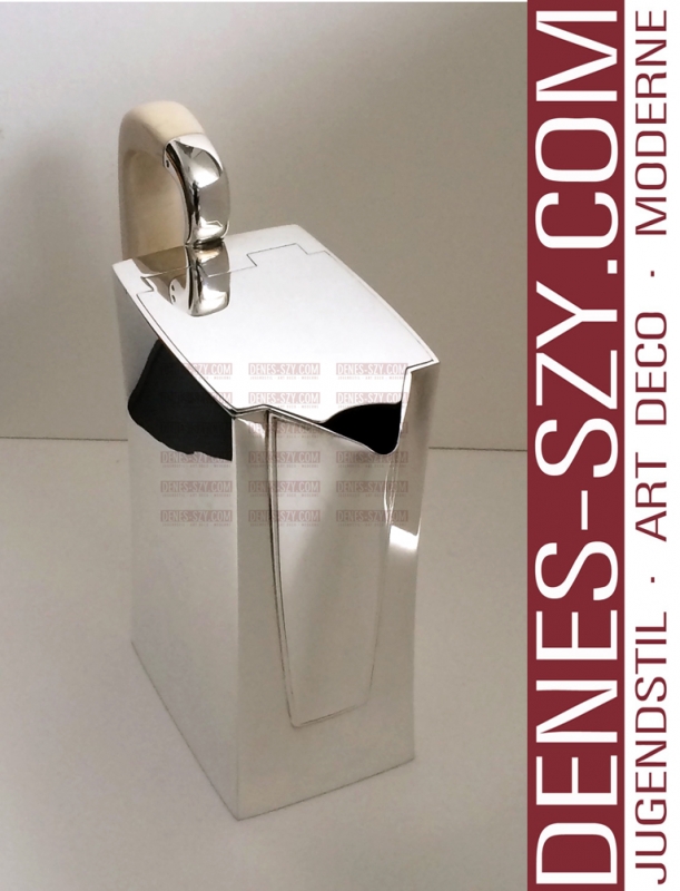 Brocca dell'acqua / brocca # 454, Design: Karl Gustav Hansen 1952, Esecuzione: Hans Hansen Silversmith, Kolding Denmark, Argento sterling, osso