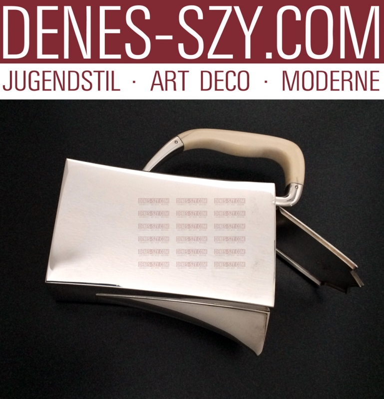 Brocca dell'acqua / brocca # 454, Design: Karl Gustav Hansen 1952, Esecuzione: Hans Hansen Silversmith, Kolding Denmark, Argento sterling, osso