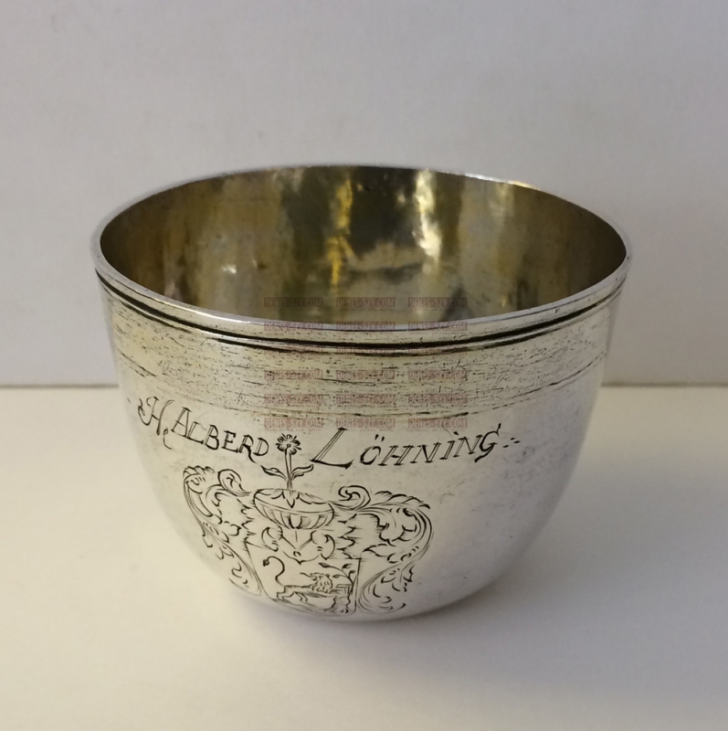 Bremen Germany, 17.th C continental silver tumbler cup