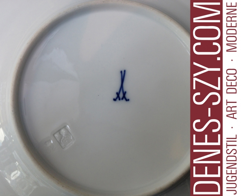 Henry van de Velde, Meissen Art nouveau porcelain bread plate, whiplash