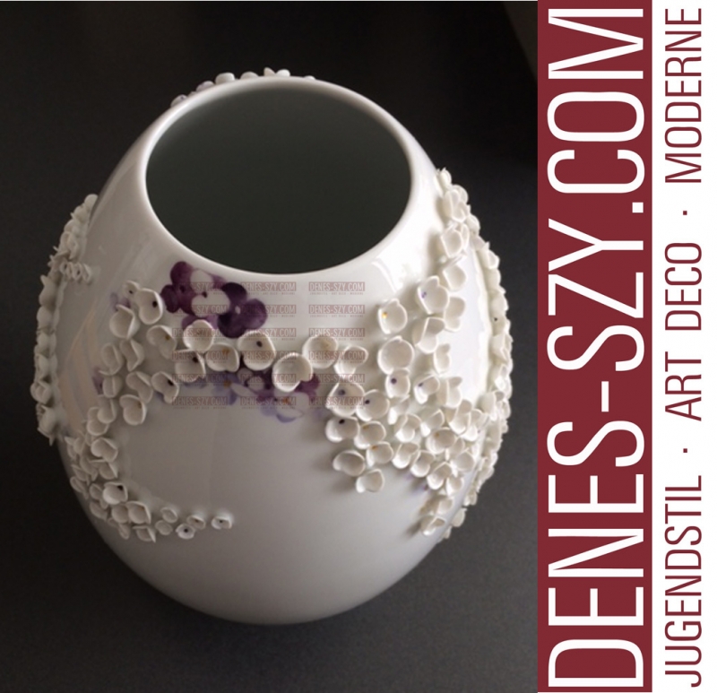 vaso moderna in porcellana di Meissen con fiori a palla di neve