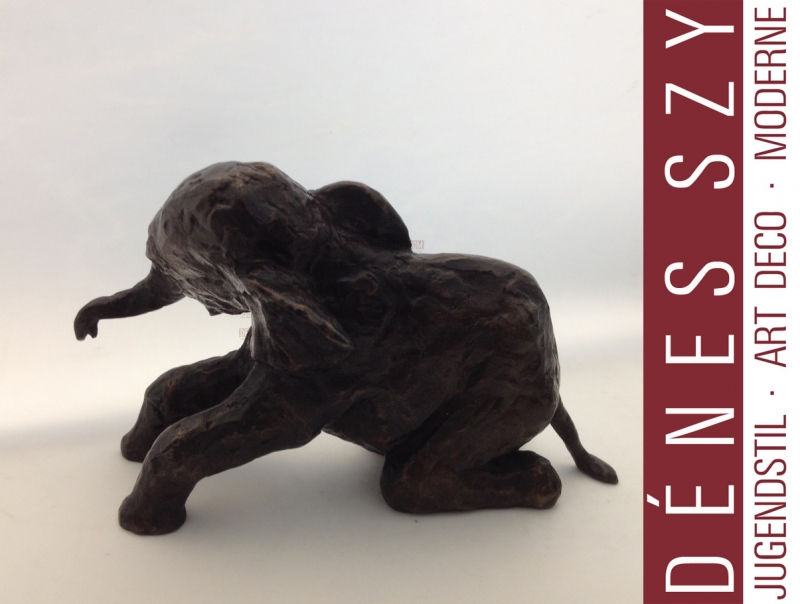 Renée SINTENIS: Kniender Elefant. Bronze 1936
