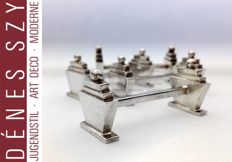 posate argento di Georg Jensen collezione piramide coltello riposo