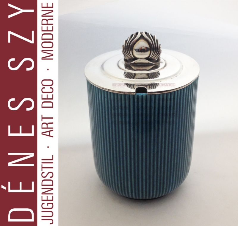 Rare pot de confiture en porcelaine Georg Jensen, Bing & Grondahl avec couvercle en argent sterling # 4006, Exécution: Georg Jensen Silversmithy Copenhague Danemark 1933-44, Argent sterling et porcelaine par Bing & Grondahl